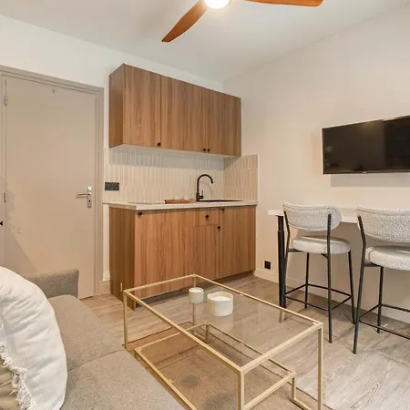 Arc De Triomphe * Paris