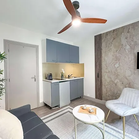 Arc De Triomphe Paris